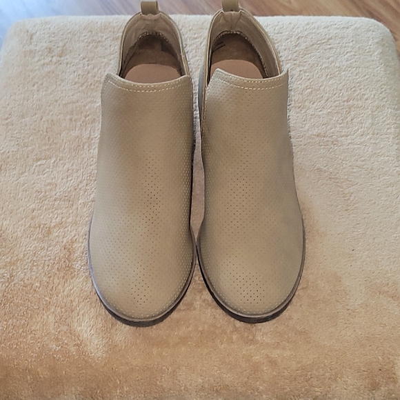 Rampage Taupe Ankle Boot - Picture 2 of 4